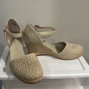 Coldwater Creek size 8.5M espadrille wedges